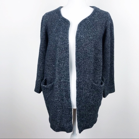 Zara Sweaters - 💛 Zara W&B Oversized Open Front Marled Cardigan